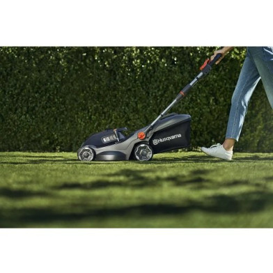 Газонокосилка аккумуляторная Husqvarna Aspire LC34-P4A KIT, АКБ 4 Ач - 